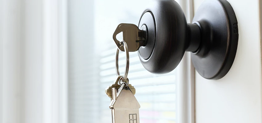 Bifold Door Knob Replacement in Willows, California